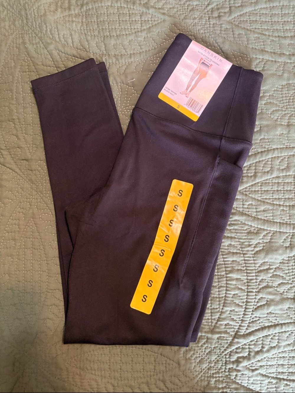 Danskin black 7/8 leggings